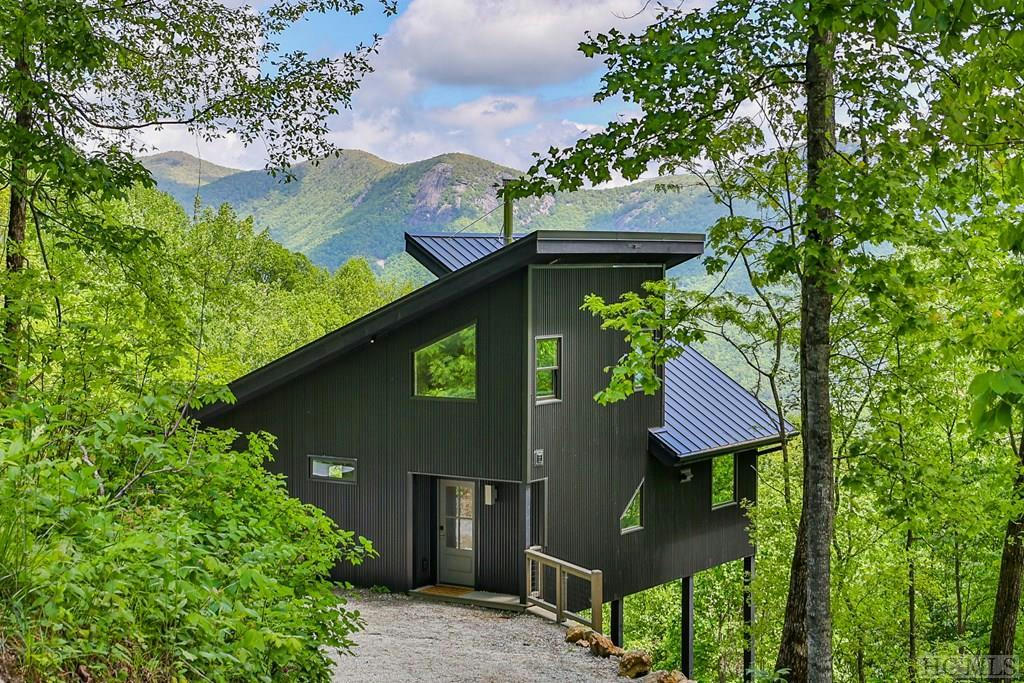 63 EVANS CREEK RD, SCALY MOUNTAIN, NC 28775, photo 1 of 44